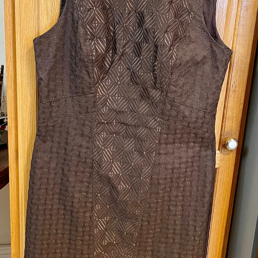 White House Black Market Brown Geometric knee length dress- size 10-excellent!